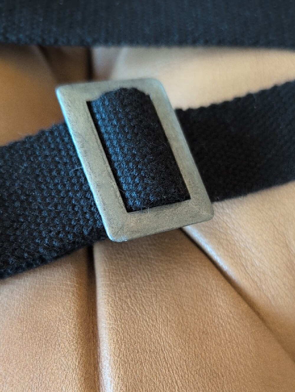 FRYE AND CO. Black Perforated Leather Crossbody Belt Bag with Keyring and Fringe - Picture 7 of 8